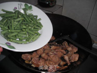 营养下饭菜——豇豆香菇焖鸡仔的做法步骤：6