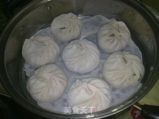 自制韭菜肉馅包子的做法步骤：2