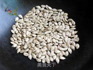 自炒南瓜瓜籽的做法步骤：4
