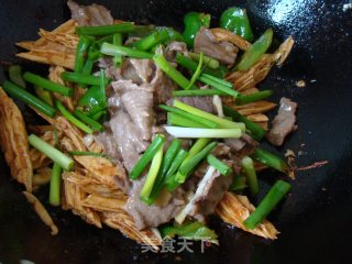 腐竹牛肉滑片的做法步骤：3