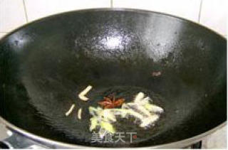 花生炖鱼的做法步骤：2