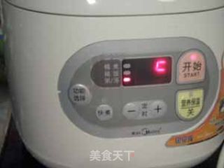 八宝银耳羹--电饭煲版适合上班族的做法步骤：5