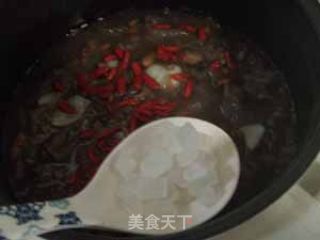 八宝银耳羹--电饭煲版适合上班族的做法步骤：5