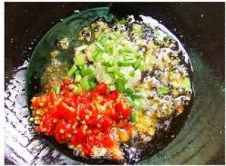 鱼香豆腐的做法步骤：4