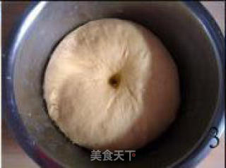香甜、绵软、营养的早餐包——【南瓜豆沙排包】的做法步骤：2