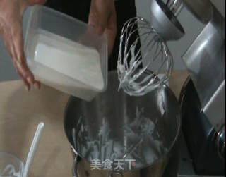 巧克力冰淇淋的做法步骤：2