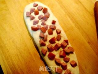 营养早餐面包精选“香肠起司饼”的做法步骤：3