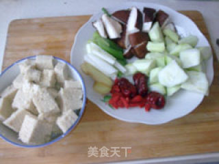 简单煮意 美味生活----滋补猴头菇鸡汤的做法步骤：2