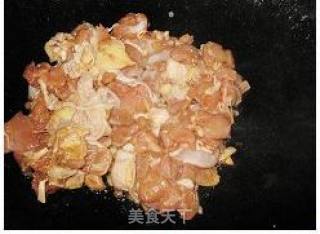 鸡腿肉炒香菇的做法步骤：2