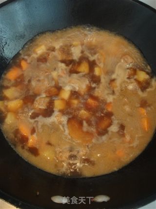 啤酒土豆炖小排的做法步骤：3