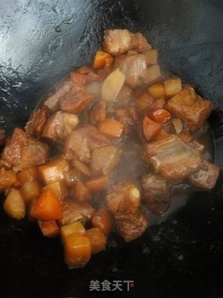 啤酒土豆炖小排的做法步骤：3