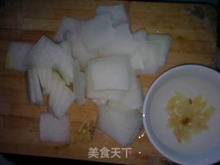 冬瓜文蛤百合汤的做法步骤：3