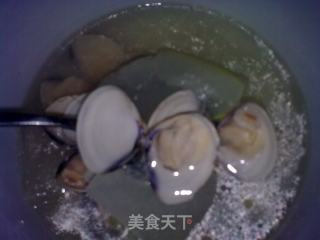 冬瓜文蛤百合汤的做法步骤：3