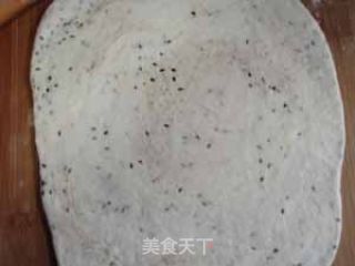 椒盐千层饼的做法步骤：4