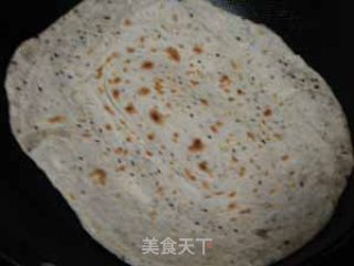 椒盐千层饼的做法步骤：4