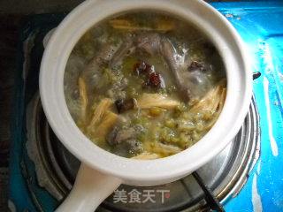 绿豆腐竹煲乳鸽的做法步骤：3