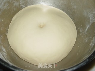 花型豆沙包的做法步骤：2