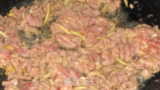 土豆丝炒牛肉的做法步骤：2