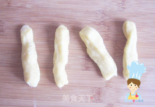 香脆小麻花的做法步骤：2