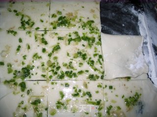 葱油饼的做法步骤：3