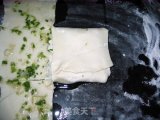葱油饼的做法步骤：3
