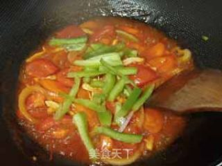 茄酱鸡丝螺丝意面的做法步骤：2