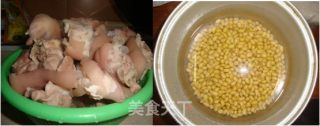 红烧黄豆猪蹄的做法步骤：2