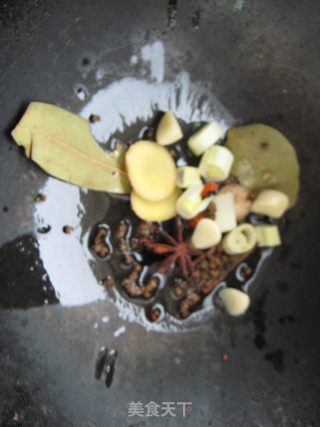 麻辣酱鸡脖的做法步骤：2