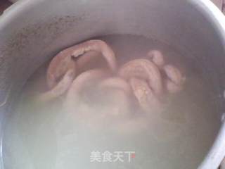 粉肠瘦肉粥的做法步骤：3