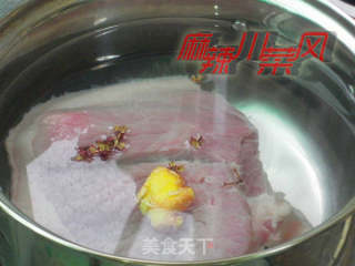 蒜泥白肉的做法步骤：2