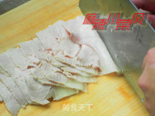 蒜泥白肉的做法步骤：2