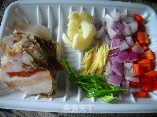 腊肉包菜炖薯粉的做法步骤：2