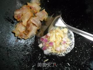 腊肉包菜炖薯粉的做法步骤：2