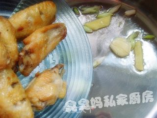 贵妃鸡翅的做法步骤：2