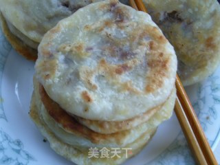洋葱牛肉馅饼的做法步骤：2