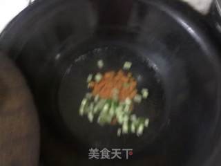 荷叶茶香炒米饭的做法步骤：2