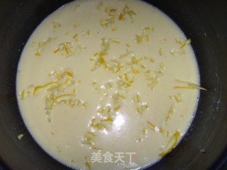 清新柠檬皮蛋糕【电饭锅版】的做法步骤：2