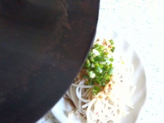 爽口豆芽的做法步骤：2