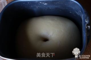 蜂蜜蛋黄土司的做法步骤：2
