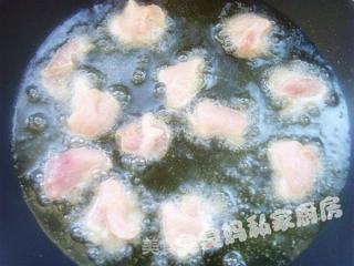 香菠咕噜肉的做法步骤：2