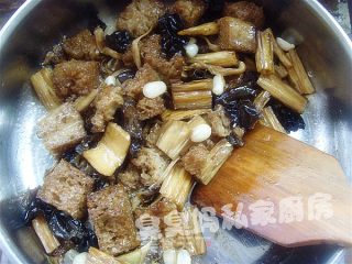 四喜烤麸的做法步骤：2