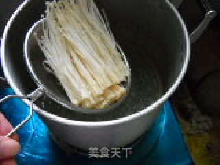 双菇寸骨的做法步骤：2