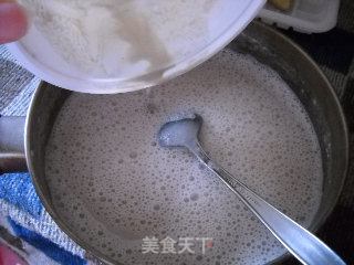 黑豆渣糯米丸&黑豆浆黑芝麻糊的做法步骤：2