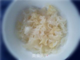 山芋银耳粥---营养早餐的做法步骤：2