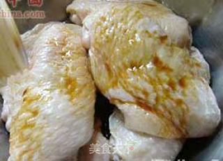 红烧鸡翅的做法步骤：2
