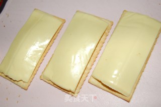 肉松苏打饼干的做法步骤：2