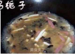 简易酸辣汤的做法步骤：4