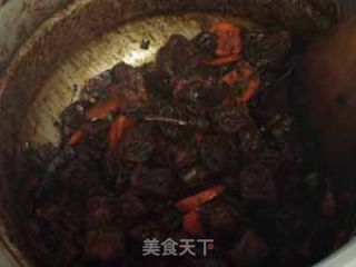 油豆腐焖肉的做法步骤：2