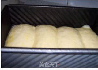 蛋奶吐司的做法步骤：2
