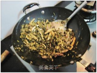 笋丝雪菜炒香干肉丝（徽菜做法）的做法步骤：3